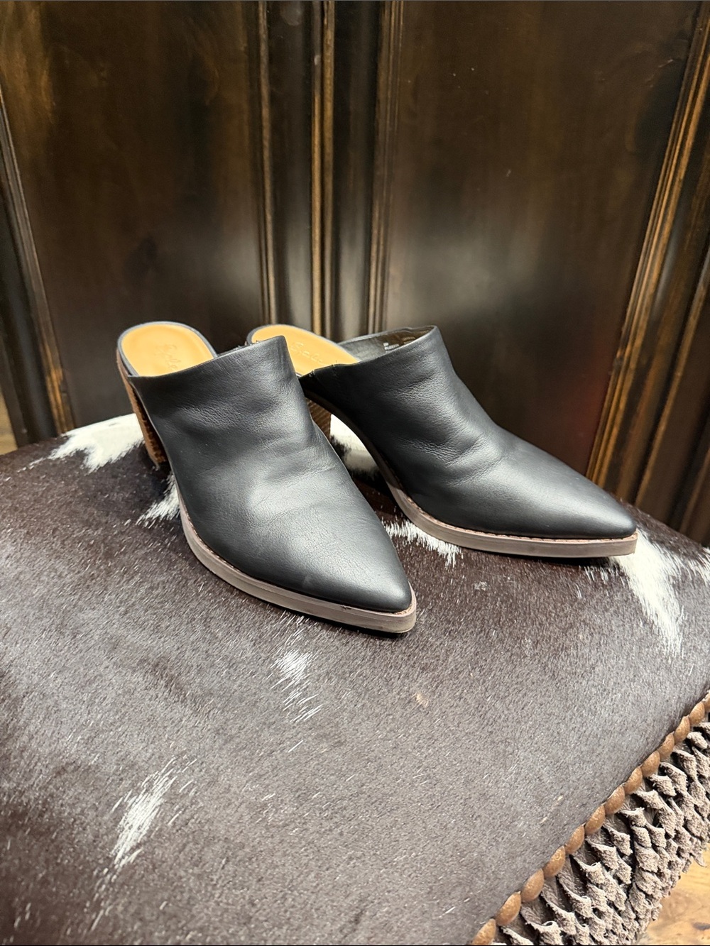 Splendid Black Pointed Leather Mule Heels